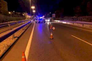 La Policía Local cierra el operativo nocturno con máximo cumplimiento en el toque de queda en Alicante - (foto 5) La Policía Local cierra el operativo nocturno con máximo cumplimiento en el toque de queda en Alicante - (foto 5)