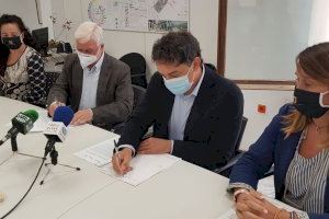 Colomer firma el convenio de colaboración entre Turisme y el Ayuntamiento de Altea para fortalecer el posicionamiento turístico del municipio