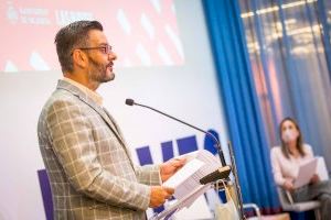 Los medios de comunicación debaten en Las Naves el papel del periodismo durante la pandemia