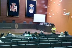 El Ayuntamiento de Oropesa del Mar fomenta el voluntariado social con enfermos de alzheimer