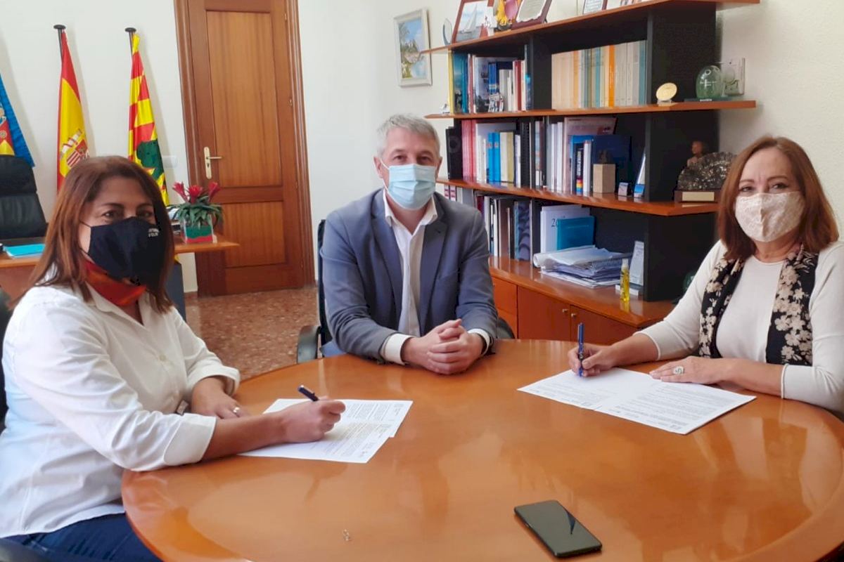 L’Ajuntament d’Oliva subvenciona xecs al consum amb un 33% de descompte