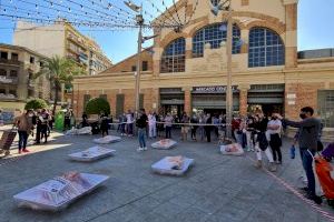 Safates de carn humana per a protestar contra el consum d'animals a Alacant - (foto 2) Safates de carn humana per a protestar contra el consum d'animals a Alacant - (foto 2)