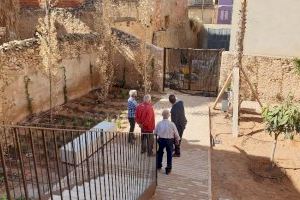 Riba-roja devuelve el nombre original a la Plaça de la Torre tras terminar la rehabilitación de la muralla árabe