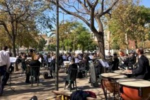 Los ciclos Cultura als barris y Cultura als Pobles programan tres conciertos de música de banda este domingo