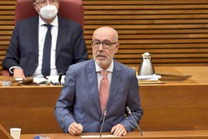 Luís Martínez pide a Pascual que “tenga el mismo ánimo y pasión para pagar becas universitarias que el que ha tenido para otorgar 5 millones a la Fundación ELLIS”