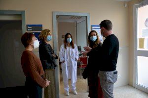 El alcalde de la Font de la Figuera se reune con la Secretaria Autonómica de Salud Pública para avaluar la situación sanitaria