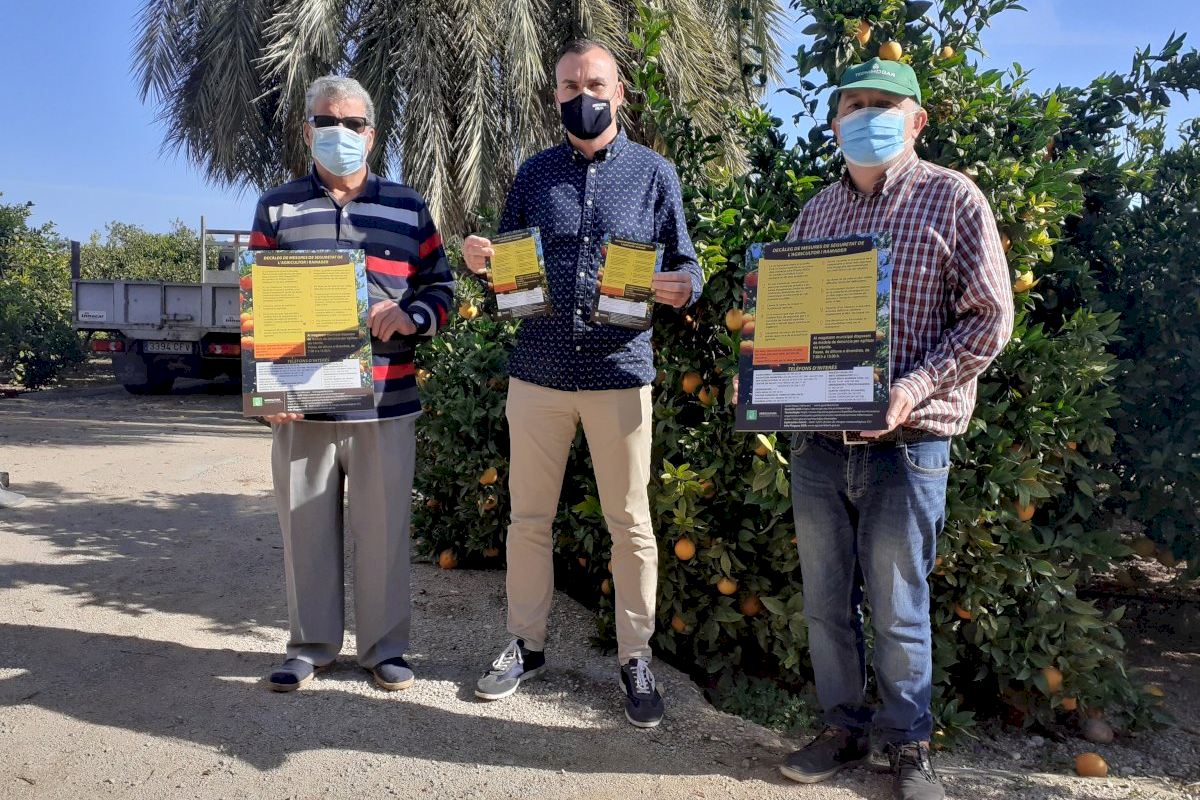 Oliva instrueix als agricultors per a actuar davant possibles robatoris, intoxicaciones o descontrol de crematoris al camp