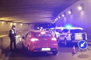 La Policía Local de Alicante clausura 4 fiestas en viviendas e interpone 31 denuncias durante la pasada noche