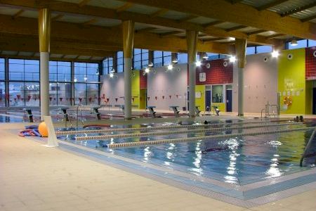 Les restriccions pel covid fan inviable la continuïtat de la piscina coberta d'Algemesí