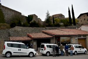 El Ayuntamiento de Morella renueva parte del parque móvil y continúa con la mejora del teatro