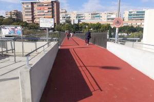 Alicante abre la pasarela peatonal que une el Pla con el centro comercial