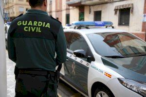 La Guardia Civil detiene a dos varones y una mujer doce delitos de robo, hurto y pertenencia a grupo criminal