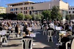 La Esmeralda de Almassora traslada el concierto de Santa Cecilia al aire libre