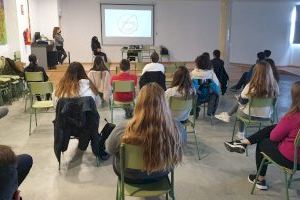 La Diputación de Castellón alerta de la imagen “distorsionada y vejatoria” de las mujeres en el ‘porno’ en los institutos de la provincia