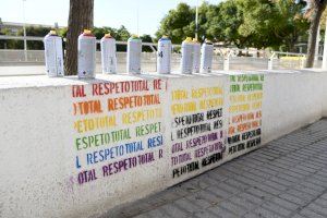 Arte urbano por la igualdad a las paredes de Paiporta