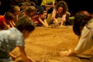 La Sala L’Horta invita a los más pequeños a meter las manos en la tierra y reconectar con la tradición agrícola valenciana