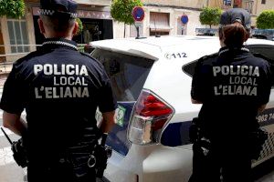 Fiesta, sin mascarillas, en un restaurante cerrado de La Eliana