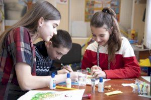 Aldeas Infantiles SOS lleva a las aulas de la Comunidad Valenciana la solidaridad con aquellos que sufren la pobreza, las desigualdades y la injusticia - (foto 3)