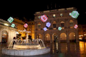 Castelló enciende la iluminación de la Navidad