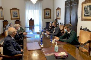 Martí aboga por mejorar las condiciones profesionales de los médicos rurales para que se establezcan en el interior