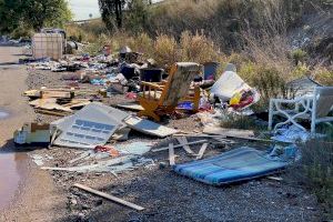 Compromís per Vila-real denuncia la existencia de vertederos ilegales en la zona de huerta y exige más limpieza al Ayuntamiento