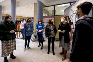 Èxit de participació en la donació al Banc d'Aliments durant el #GivingTuesday a l'UJI - (foto 2) Èxit de participació en la donació al Banc d'Aliments durant el #GivingTuesday a l'UJI - (foto 2)