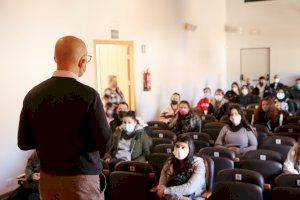 El Ayuntamiento de Alaquàs contrata 30 vecinas y vecinos para un nuevo taller de ocupación y formación de jardinería, servicios administrativos y organización y funcionamiento de instalaciones deportivas