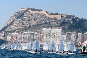 Arranca la 54 Semana Náutica de Alicante con una alta participación