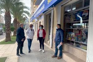 La Concejalía de Comercio de Elche apoya una campaña para dinamizar las compras de Navidad en La Marina a través de un sorteo de premios