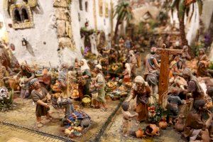 Más de 7.000 figuras en el Belén solidario del barrio de Roca de Meliana - (foto 2) Más de 7.000 figuras en el Belén solidario del barrio de Roca de Meliana - (foto 2)