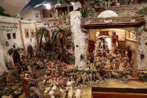 Más de 7.000 figuras en el Belén solidario del barrio de Roca de Meliana - (foto 3) Más de 7.000 figuras en el Belén solidario del barrio de Roca de Meliana - (foto 3)