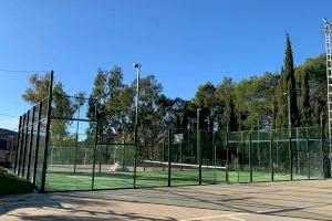 Les Coves de Vinromà amplia el Polideportivo Municipal con una segunda pista de pádel