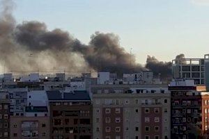 Cs pide un consejo de administración extraordinario de la EMT para conocer las causas del incendio en las cocheras y cómo afectará al servicio