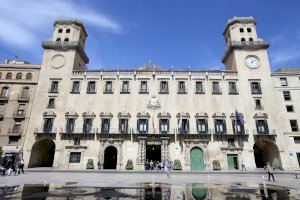El Ayuntamiento de Alicante habilitará una Sala Técnica y Centro de Datos de Sistemas Informáticos en la tercera planta de la Casa de la Festa