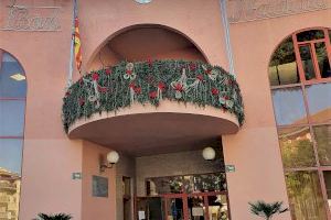 Teulada Moraira aposta per les floristeries locals per a decorar els principals edificis municipals