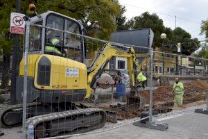 Empiezan las obras para mejorar la accesibilidad y la seguridad en los pasos entre andenes de la estación de La Canyada en Metrovalencia