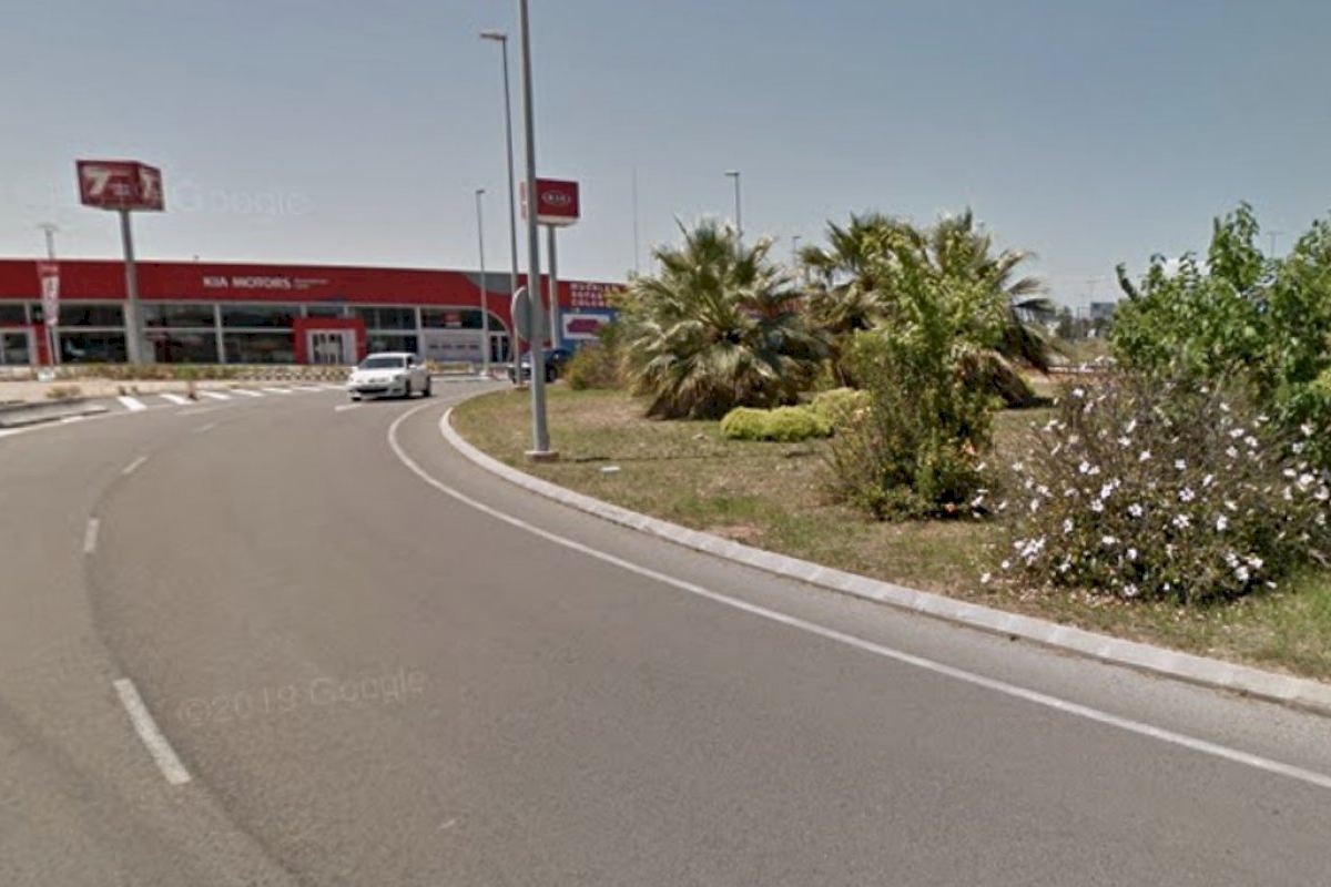 Tres dones ferides lleus en una col·lisió entre dos cotxes i una furgoneta a Castelló