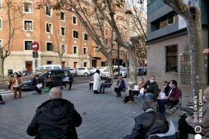 El comité de empresa de la Ribera se manifiesta frente a la Conselleria de Sanitat - (foto 2)