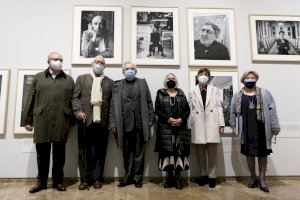 La història espanyola de l’últim mig segle arriba a la Universitat a través de la galeria de retrats del fotoperiodista Ricardo Martín