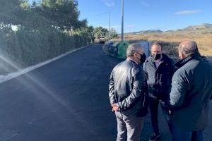 El Ayuntamiento avanza en su Plan de Asfaltado actuando en el camino de Carrillo y en la Ronda Oeste - (foto 3) El Ayuntamiento avanza en su Plan de Asfaltado actuando en el camino de Carrillo y en la Ronda Oeste - (foto 3)