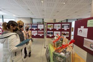 La UJI entrega los premios del concurso de tarjetas navideñas - (foto 2)