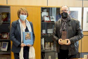 La Xarxa Vives guardona la publicació de l’UJI «La represa del moviment Freinet (1964-1974)» amb un dels Premis Joan Lluís Vives a l’edició universitària