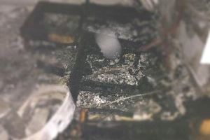 Un incendio arrasa una vivienda en Alicante justo cuando llegaban sus inquilinos - (foto 3)
