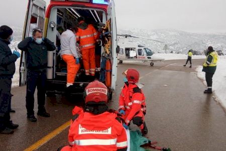 Ingresado en UCI el conductor de una quitanieves que sufrió un accidente en Torre Miró Ingresado en UCI el conductor de una quitanieves que sufrió un accidente en Torre Miró
