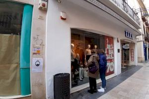 “Esto es la ruina, o nos llegan las ayudas en menos de un mes o más del 60% de los comercios de Gandia cerrarán” - (foto 8)