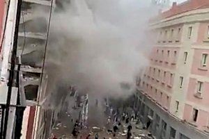 Al menos dos fallecidos tras una fuerte explosión en un edificio del centro de Madrid