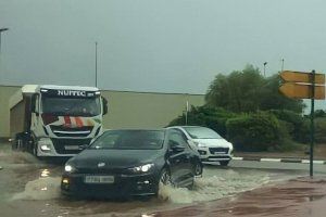 La rotonda se inunda cada vez que llueve