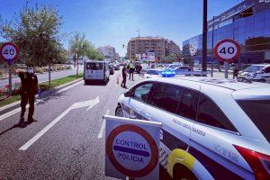 La policía blinda Gandia para vigilar todas las entradas y las salidas de la ciudad durante el fin de semana