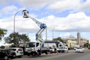 Empieza la sustitución de todas las luminarias de los polígonos industriales de Paiporta