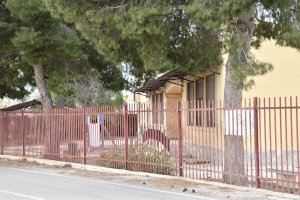La Generalitat acepta la cesión gratuita del antiguo colegio de Algoda para destinarlo a personas con diversidad funcional - (foto 3) La Generalitat acepta la cesión gratuita del antiguo colegio de Algoda para destinarlo a personas con diversidad funcional - (foto 3)